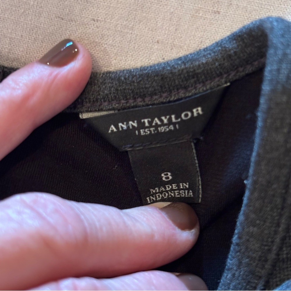 Ann Taylor Gray Knit Midi Dress, size 8, Work Casual Versatile Fall Minimalist - Picture 7 of 11